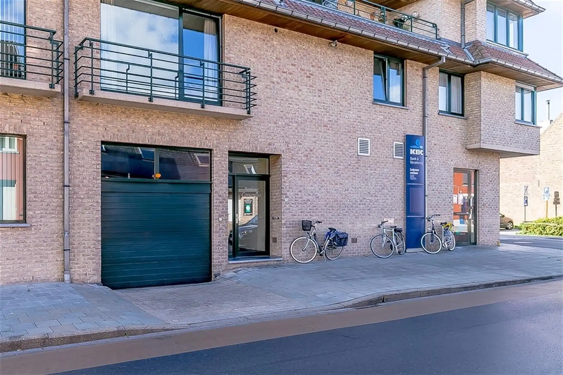 Parking/Garagebox foto 3