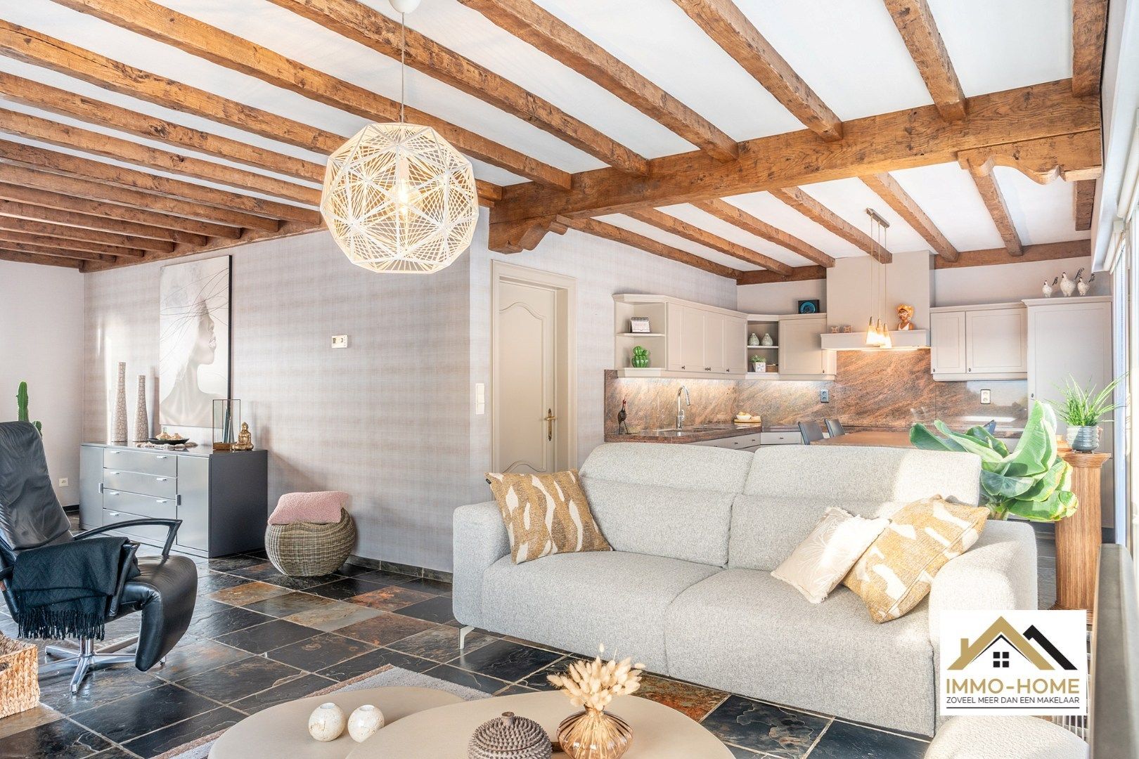 Vrijstaande woning met ruime tuin en open zicht!  foto 9