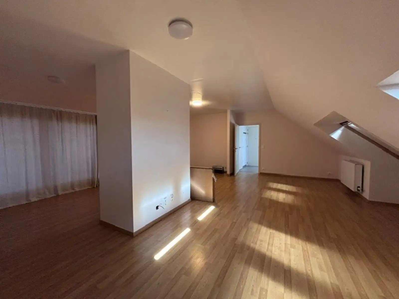 Ruim dakappartement in het centrum van Tielt.  foto 9