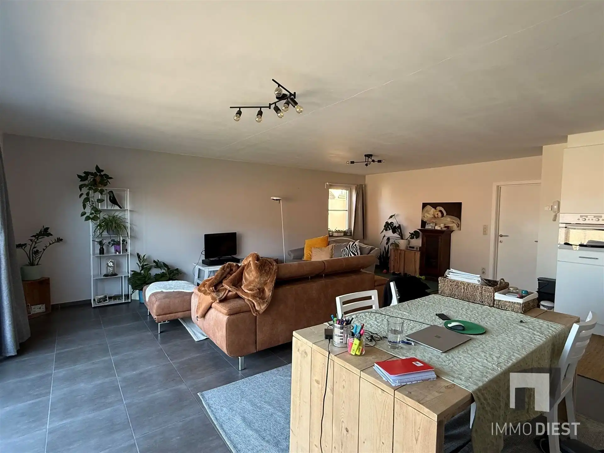 Gelijkvloers appartement met 2 slaapkamers en ruim terras foto 2