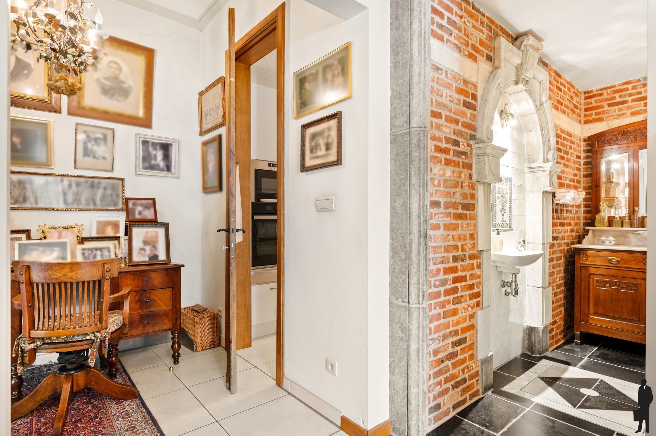 Exclusieve villa met conciërgewoning op 4.102m² foto 22