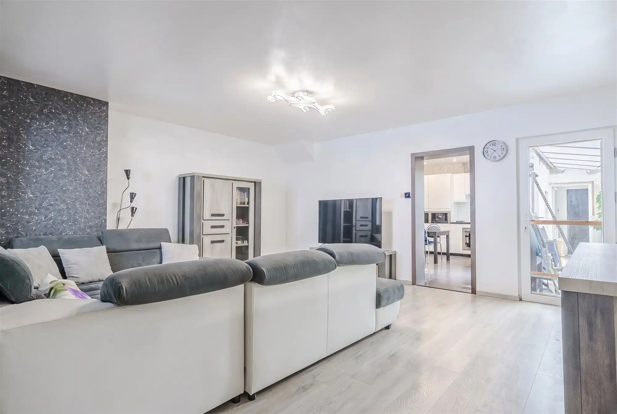 instapklare 3 gevelhuis op 945 m² met 6 slpks en 4 garages foto 7