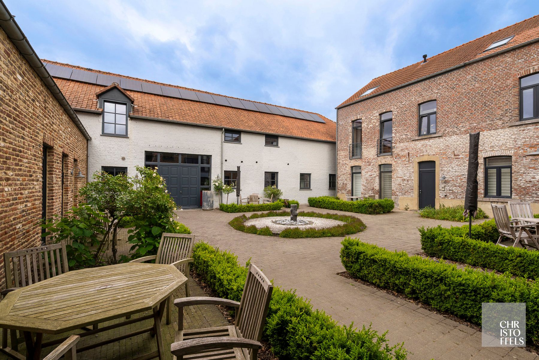 Appartement (104 m²) in karaktervolle hoeve te Bilzen! foto 6