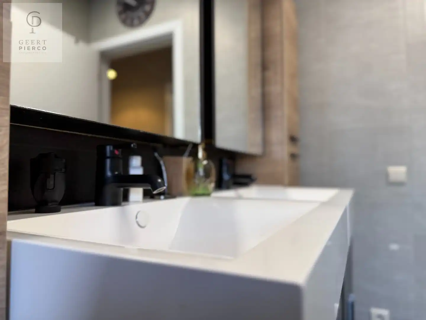 Knappe woning met ruimte foto 33