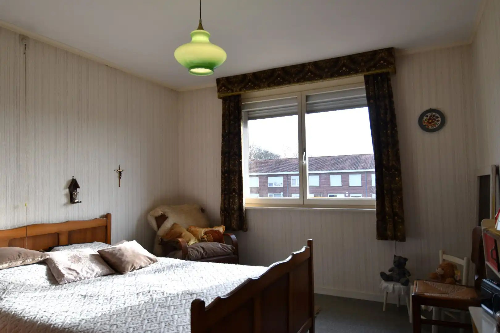 Gezellige woning met 3 slaapkamers, zonnige tuin en 2 garages te koop in Gullegem foto 9