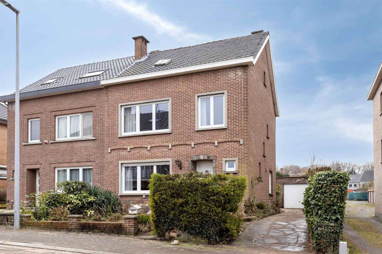 Woning met 3 à 4 slpks, tuin en garage foto 1