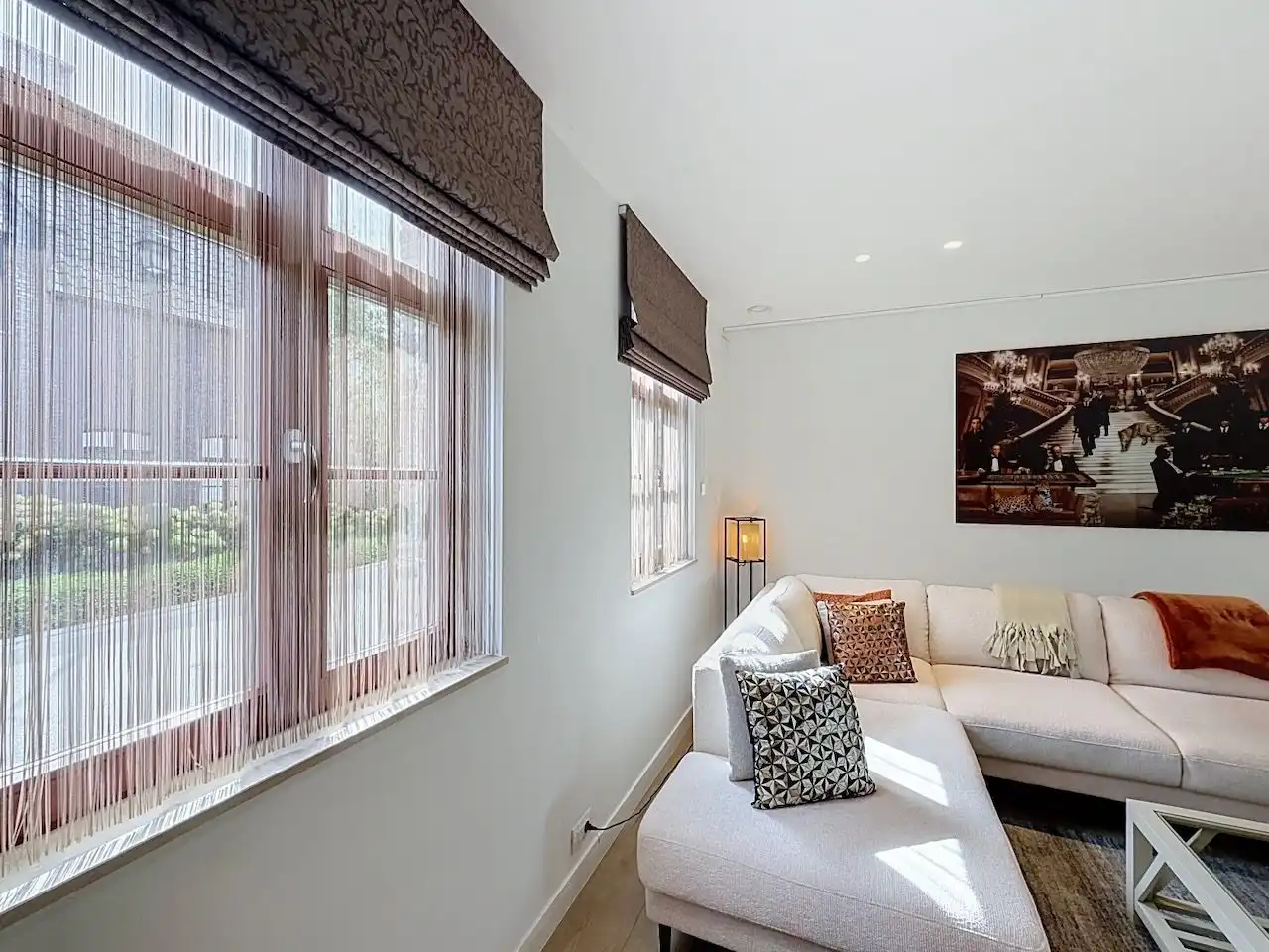 Ruime halfopen, quasi nieuwbouw woning op rustige ligging in het pittoreske Ramskapelle foto 6