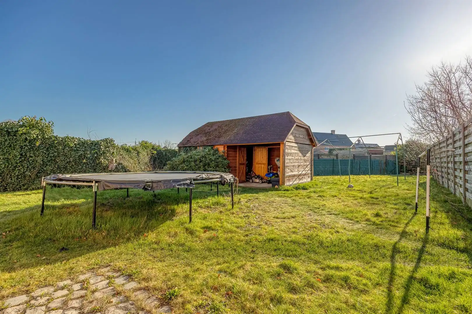 Ruime instapklare woning met 4 slaapkamers! foto 22