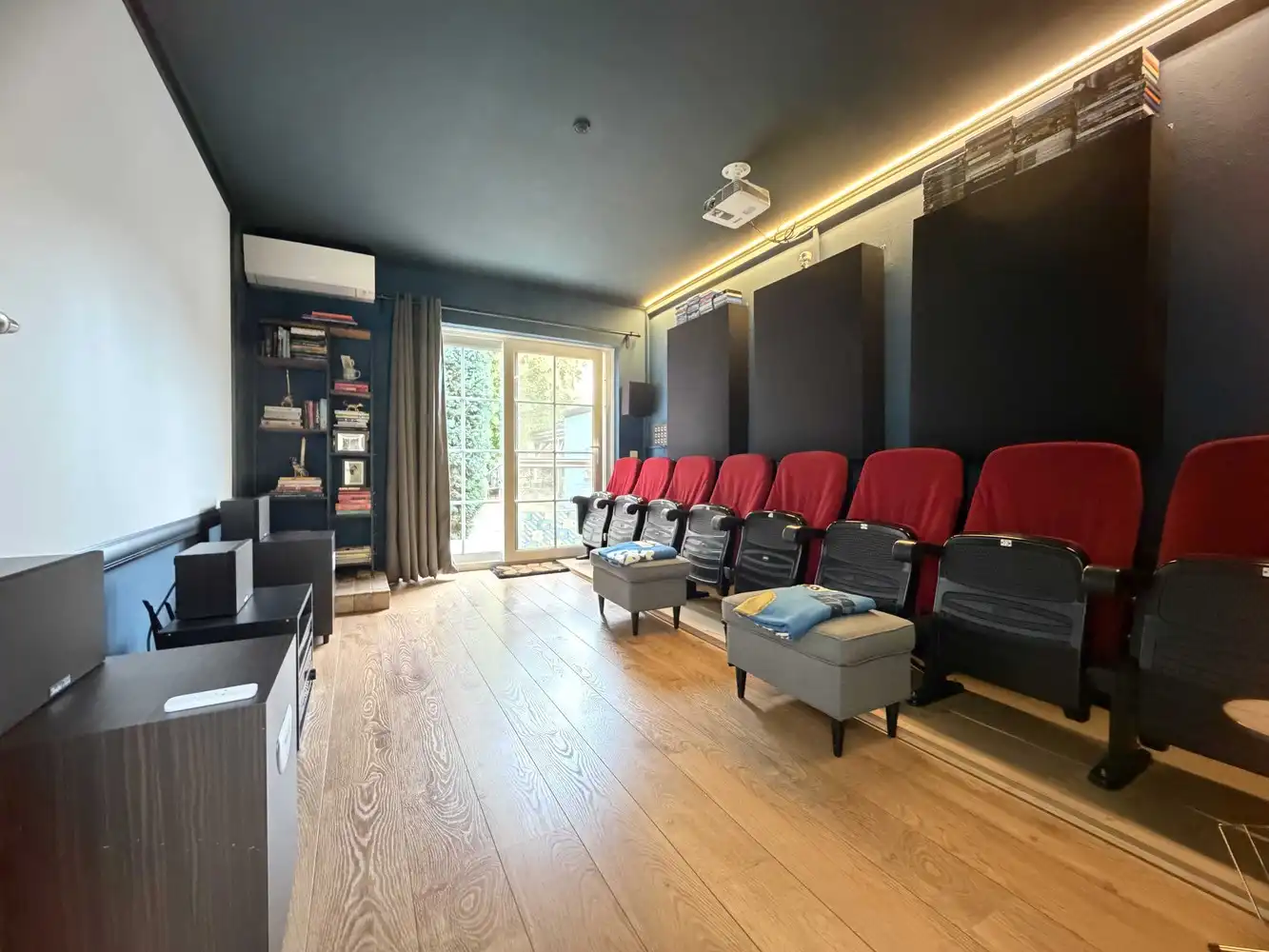 Degelijk gerenoveerde woning met minstens 5 slaapkamers en aangename tuin foto 8