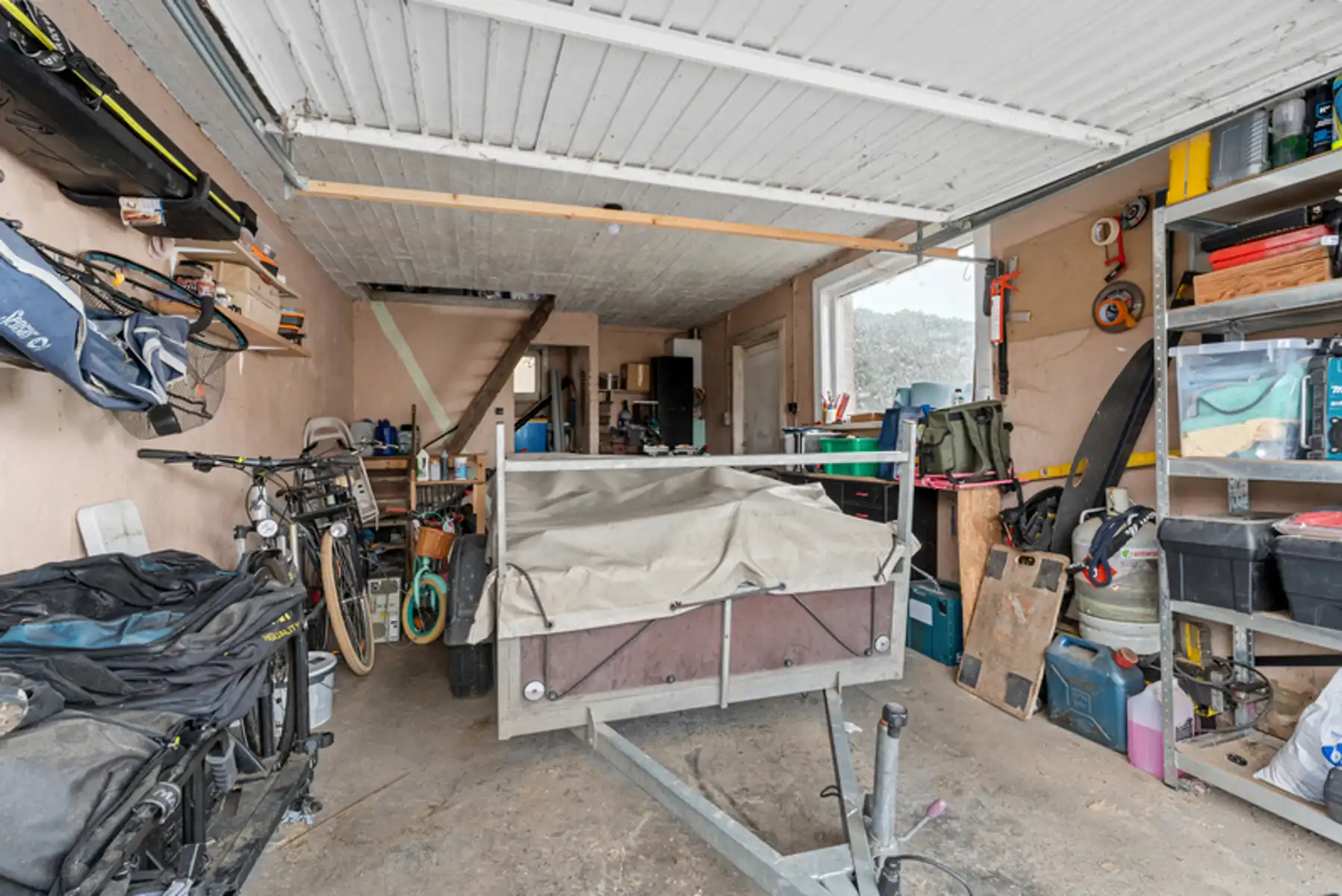 Rustig gelegen alleenstaande woning met tuin en garage. foto 26