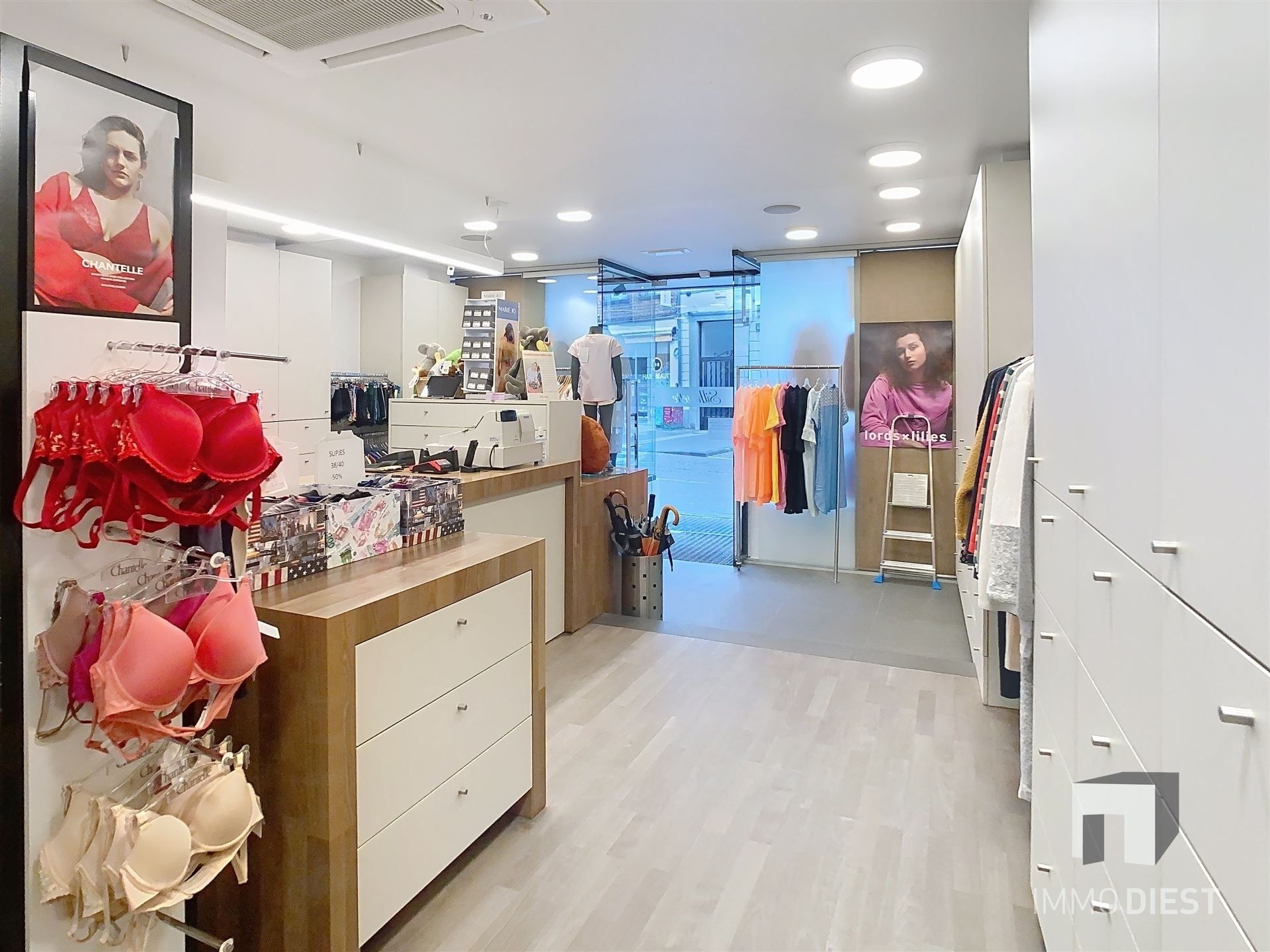 Handelshuis met woonst in centrum Diest foto 9