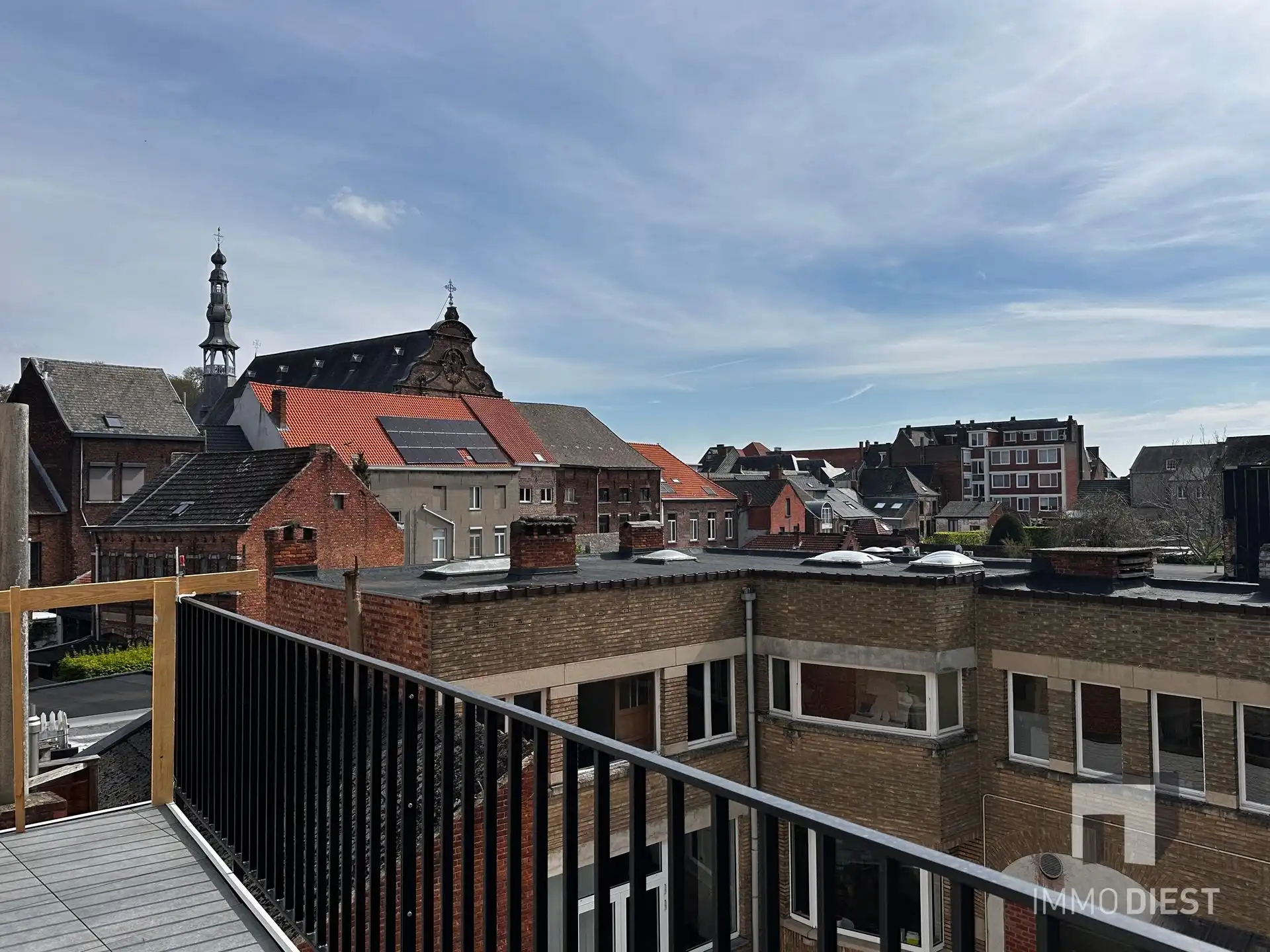 Knap appartement met terras en 2 slpks - centrum Diest - veel lichtinval foto 12