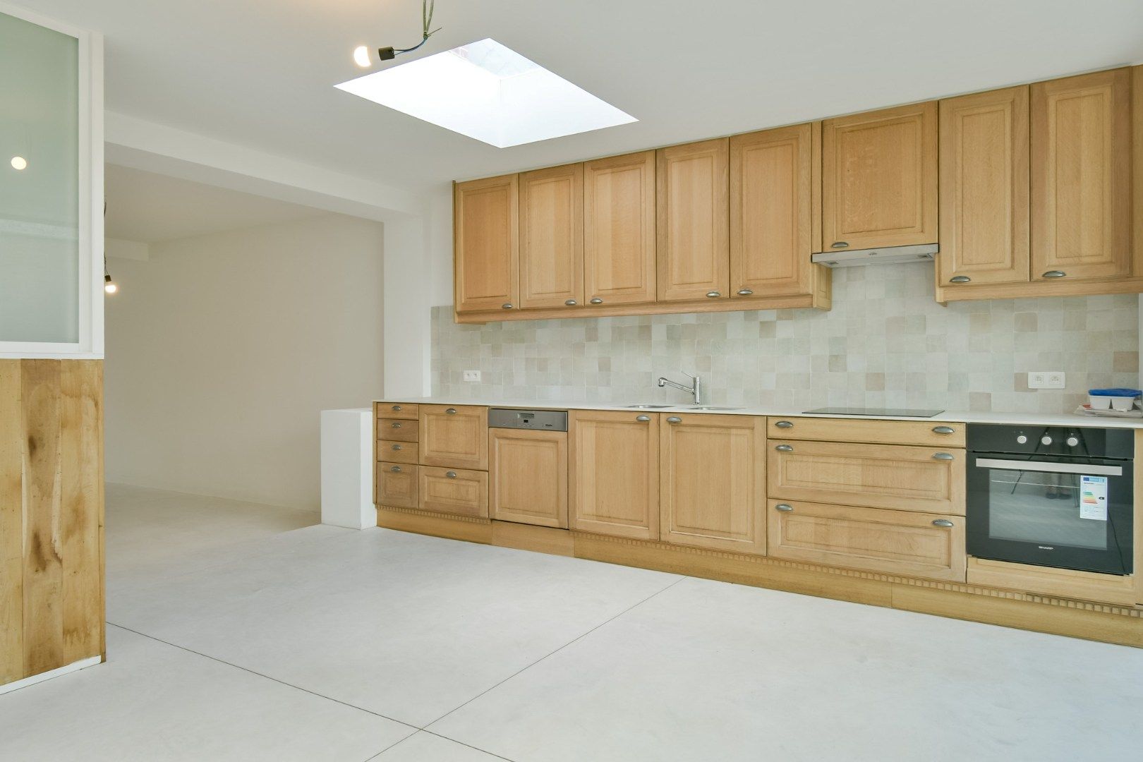 Volledig gerenoveerde charmante woning te huur in Kortemark! foto 3