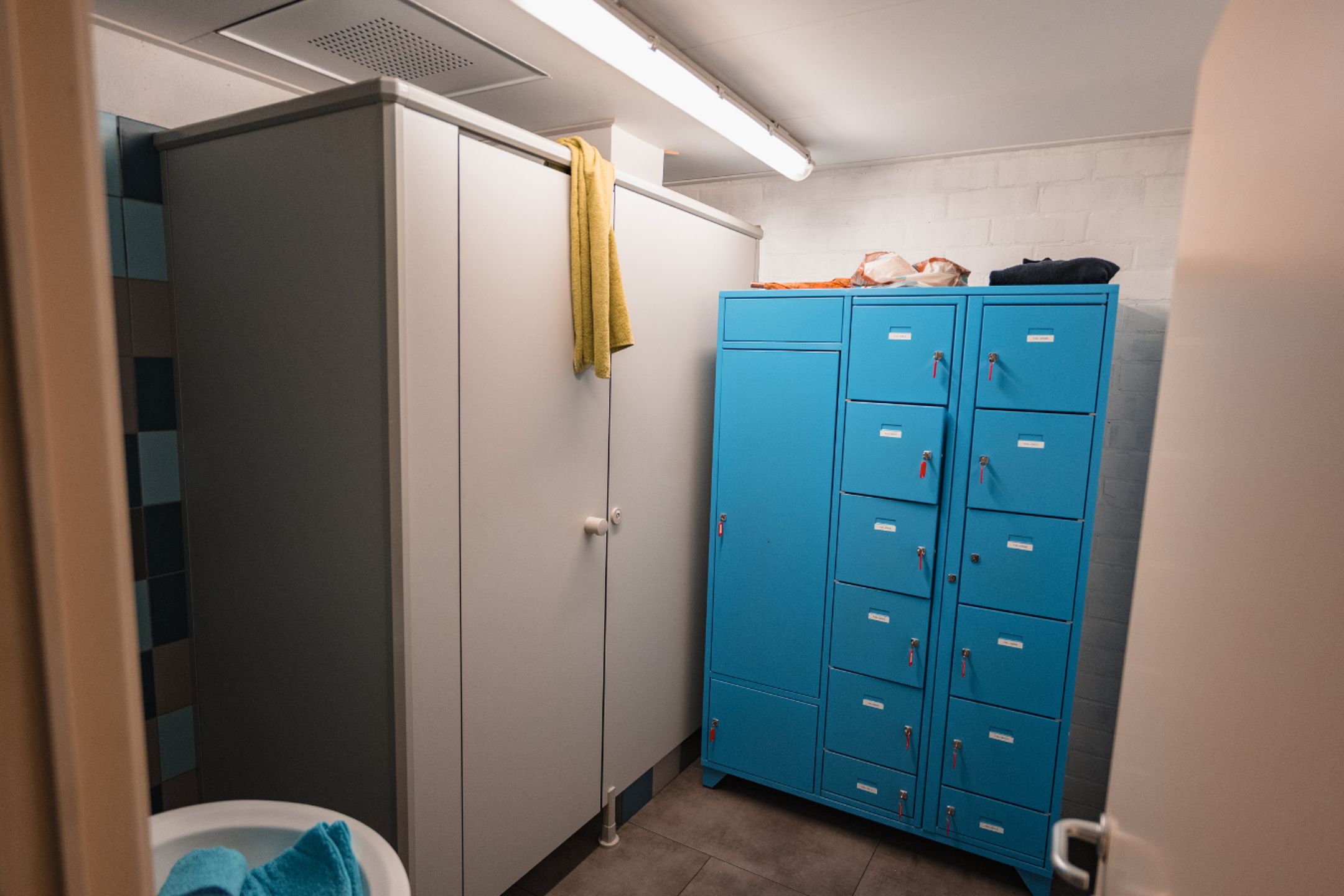 Modern bedrijfsgebouw langs E17 in Zwijndrecht foto 47