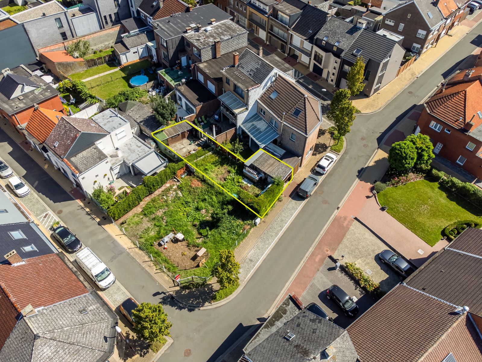 Bouwgrond voor gesloten bebouwing op rustige locatie foto 1