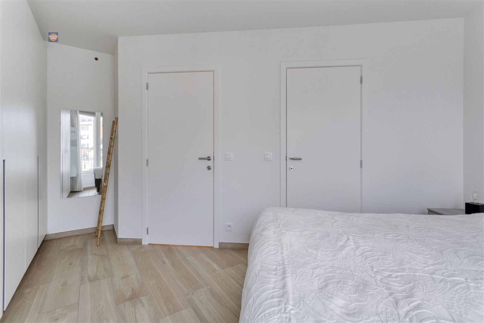 Modern en instapklaar appartement met 2 slaapkamers op absolute topligging foto 16