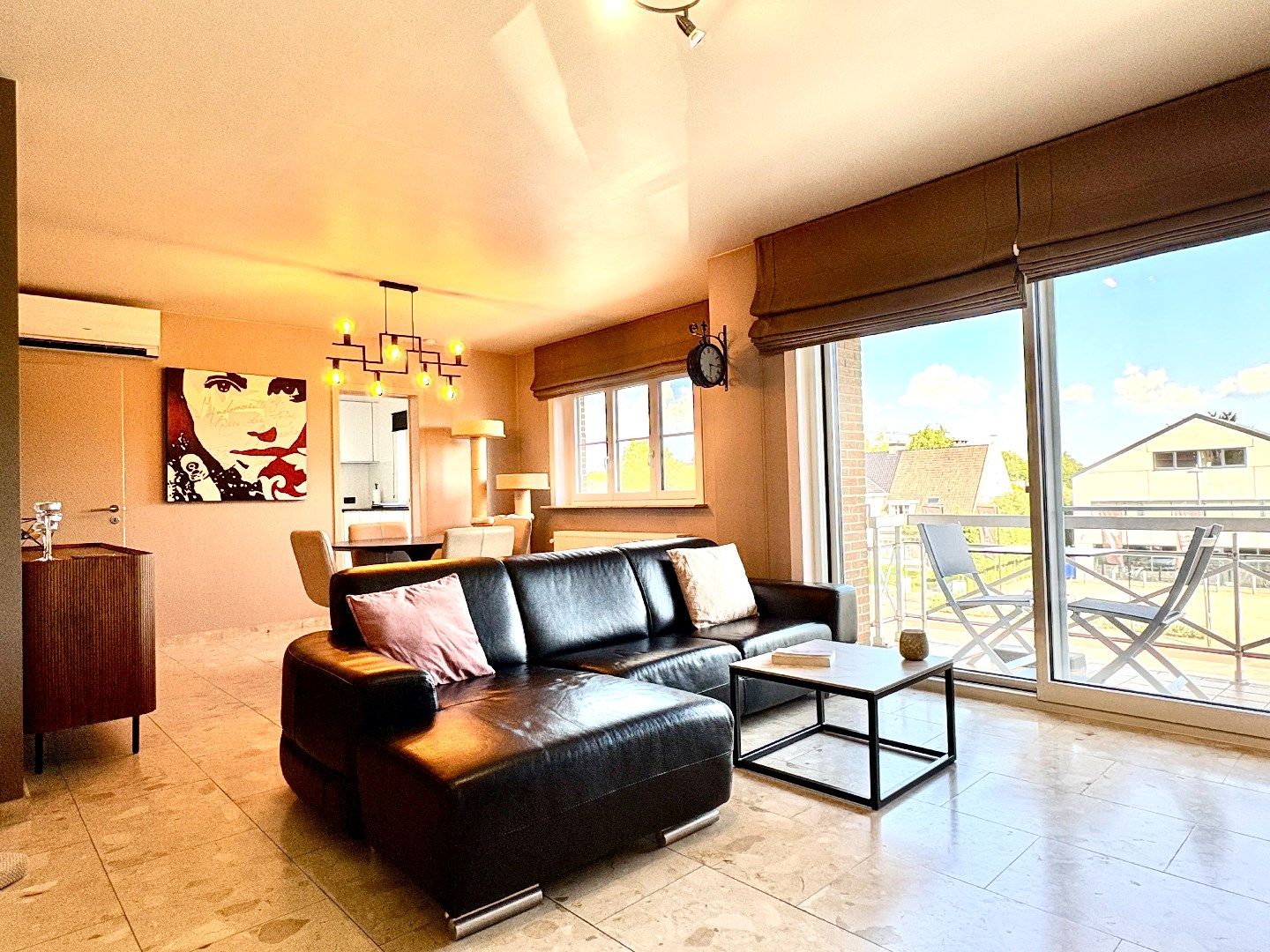 Heel net, energiezuinig en modern 2 slk appartement te Harelbeke te huur. foto 3