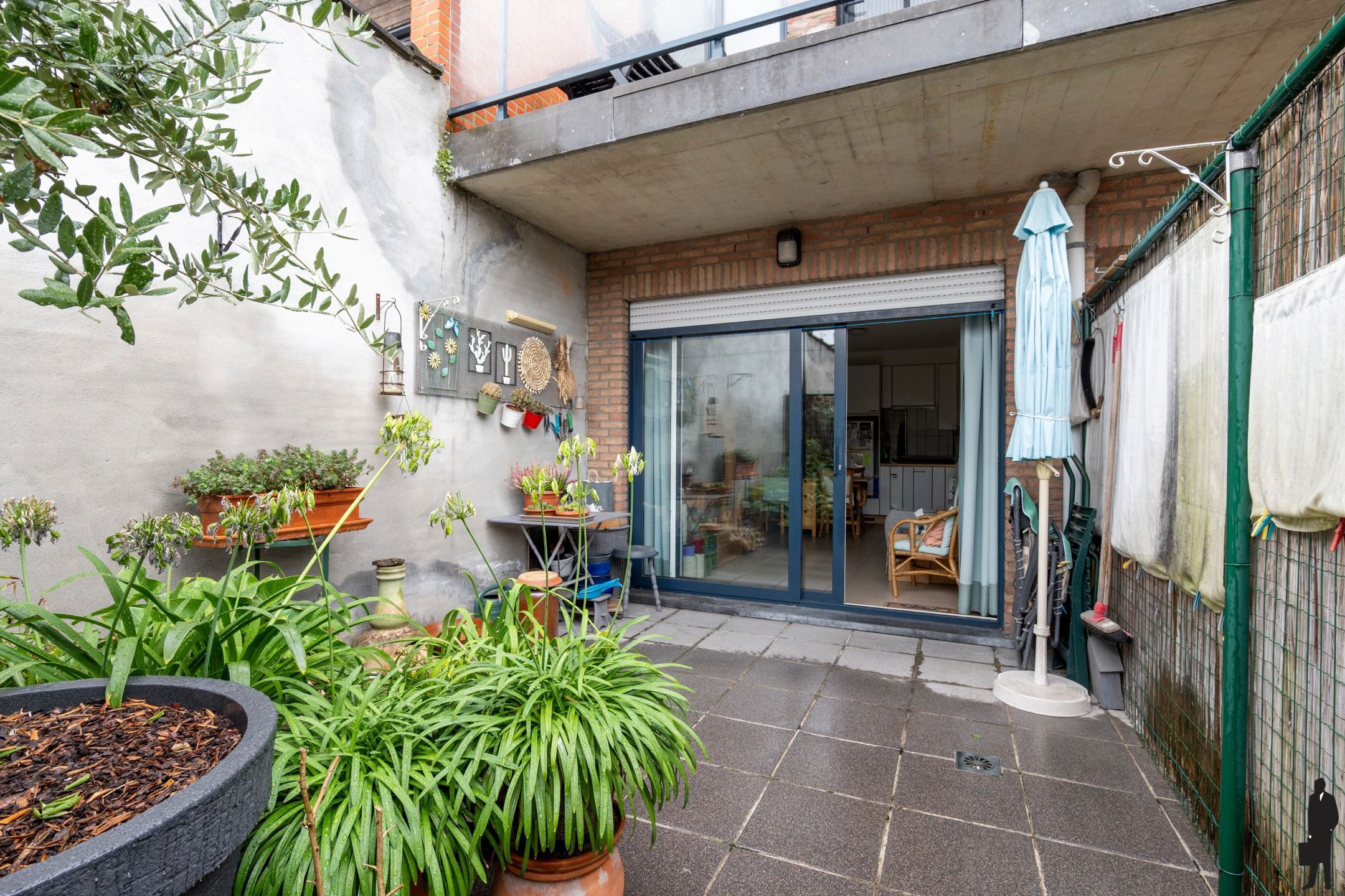 Gelijkvloerse studio met terras en berging centrum Turnhout foto 6