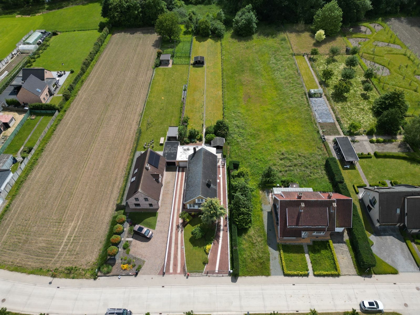 Landelijk Gelegen Villa met 4 SLPK, grote tuin én garage! foto 24