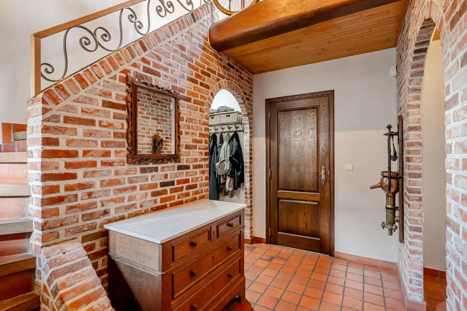 🏡&nbsp;Ruime gezinswoning met 3 slaapkamers op een prachtig perceel van 12a48ca foto 2