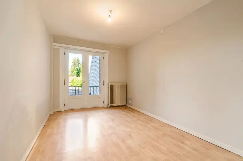 Roeselare Centrum - Lichtrijk appartement met 2 slaapkamers en garage foto 8