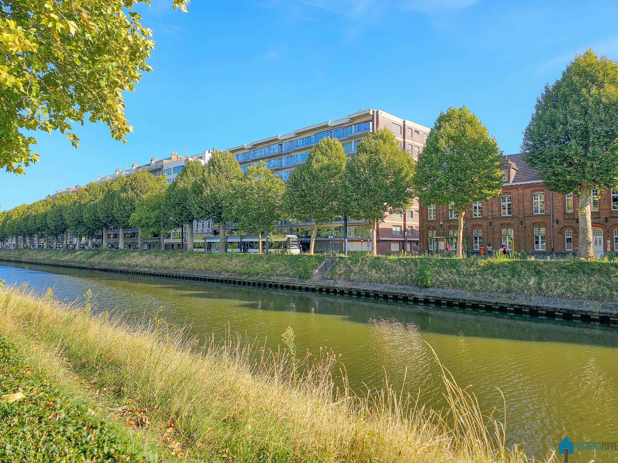 Prachtig 1-slaapkamer appartement met zicht op de binnenstad foto {{pictureIndex}}