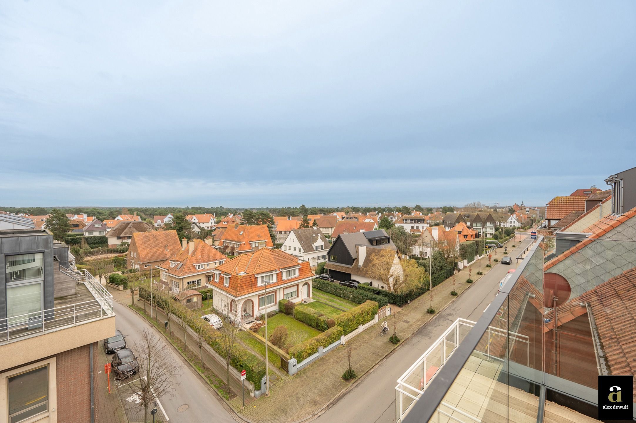 Exclusief gerenoveerd penthouse met panoramisch uitzicht [Piers De Raveschootlaan - Knokke Centrum]. foto 17