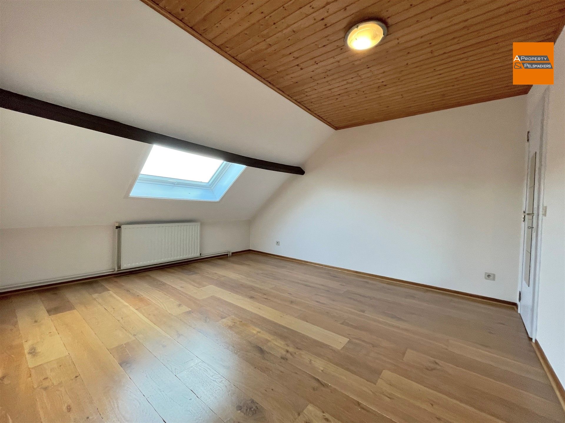 Duplex met 2 slpk en terras in rustige omgeving foto 9
