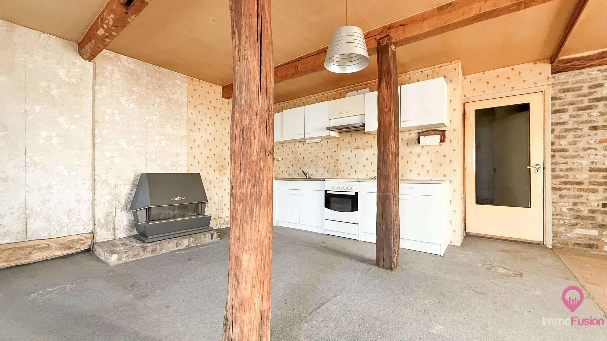 Te renoveren woning gelegen op een doodlopende straat! foto 13