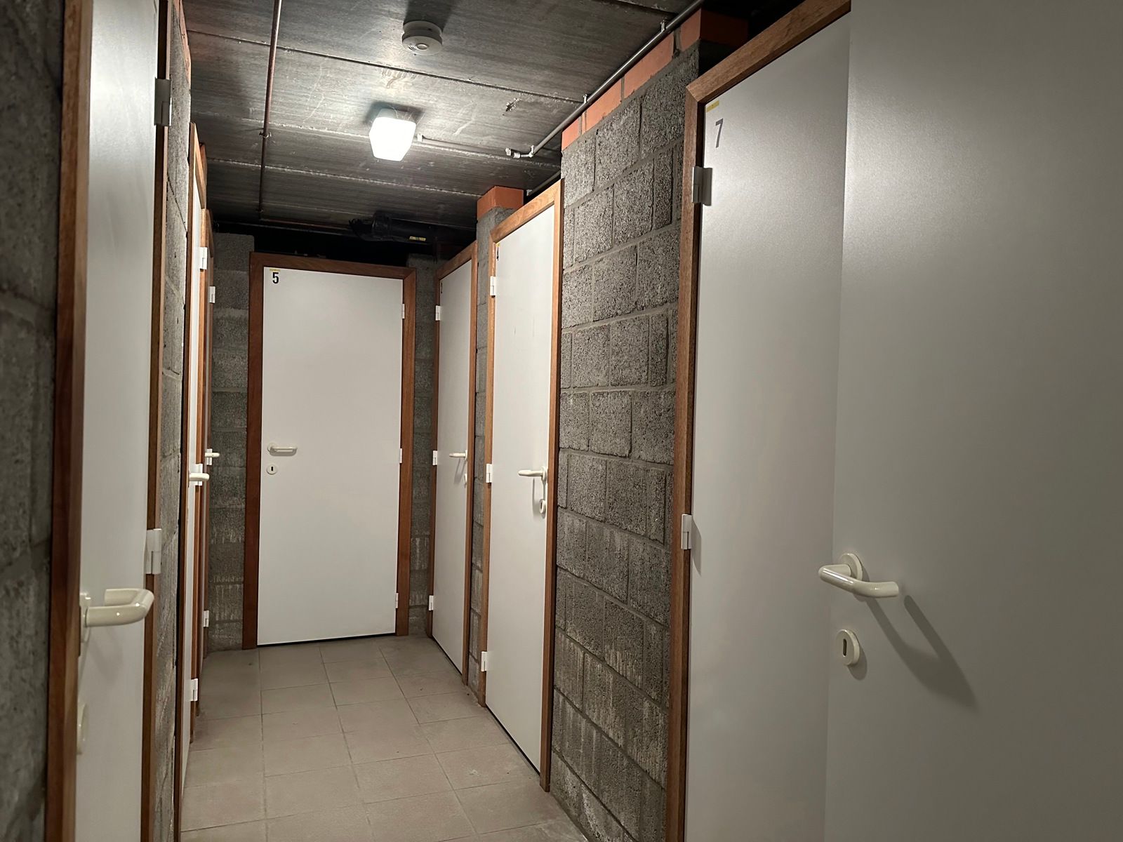 Lichtrijk appartement in centrum Merelbeke foto 7