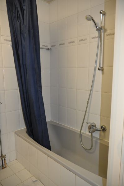 Ruim en gelijkvloers appartement met 2 slaapkamers en groot terras. foto 10