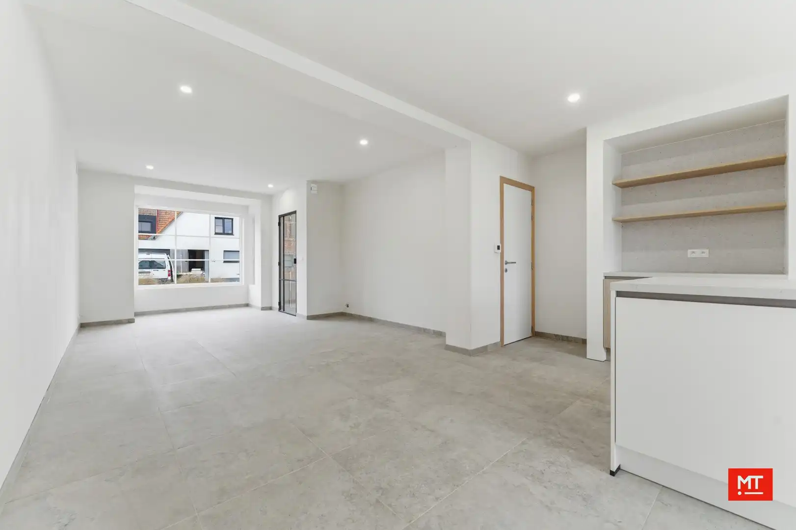 Landelijke, gerenoveerde woning met 3 slaapkamers en tuin in het rustige Poelkapelle foto 8