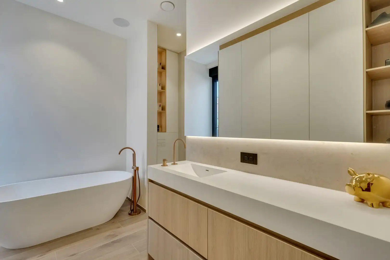 Luxe gelijkvloerse villa met zwembad & multifunctioneel poolhouse te Lanklaar foto 18