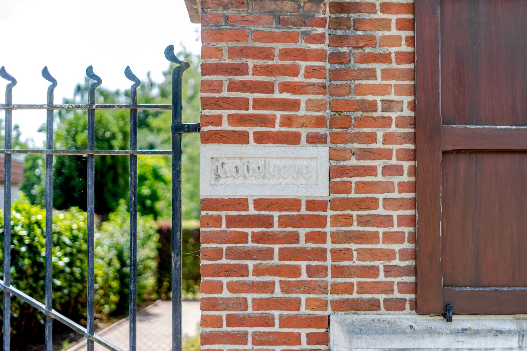 Burgerwoning met 4 slaapkamers en ruime tuin in Beigem foto 6