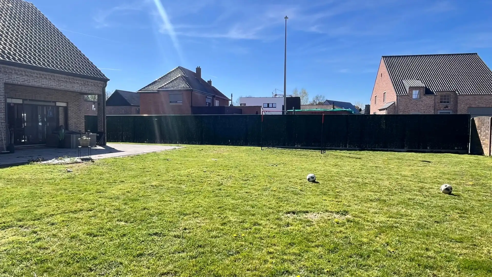 Vrijstaande woning met 4 slaapkamers en inpandige garage. foto 6