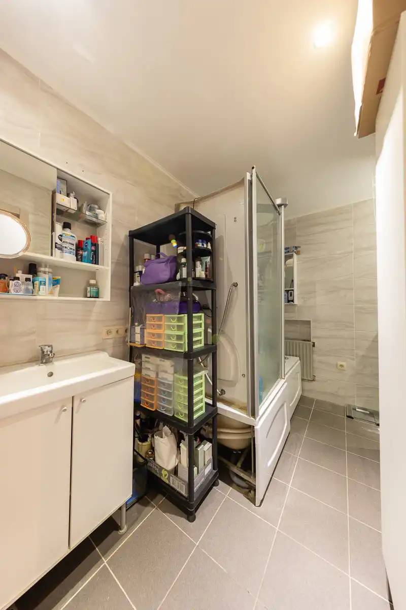 Handelsgelijkvloers (restaurant) met appartement foto 12