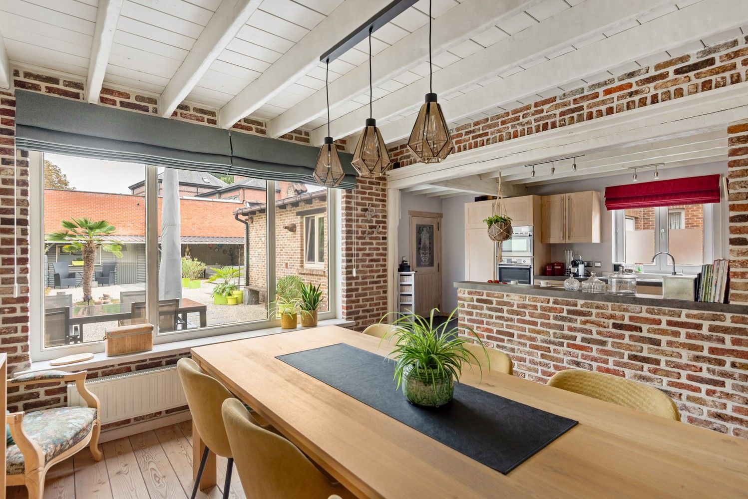 Instapklare woning met 3 slaapkamers en prachtige tuin te Walem foto 12