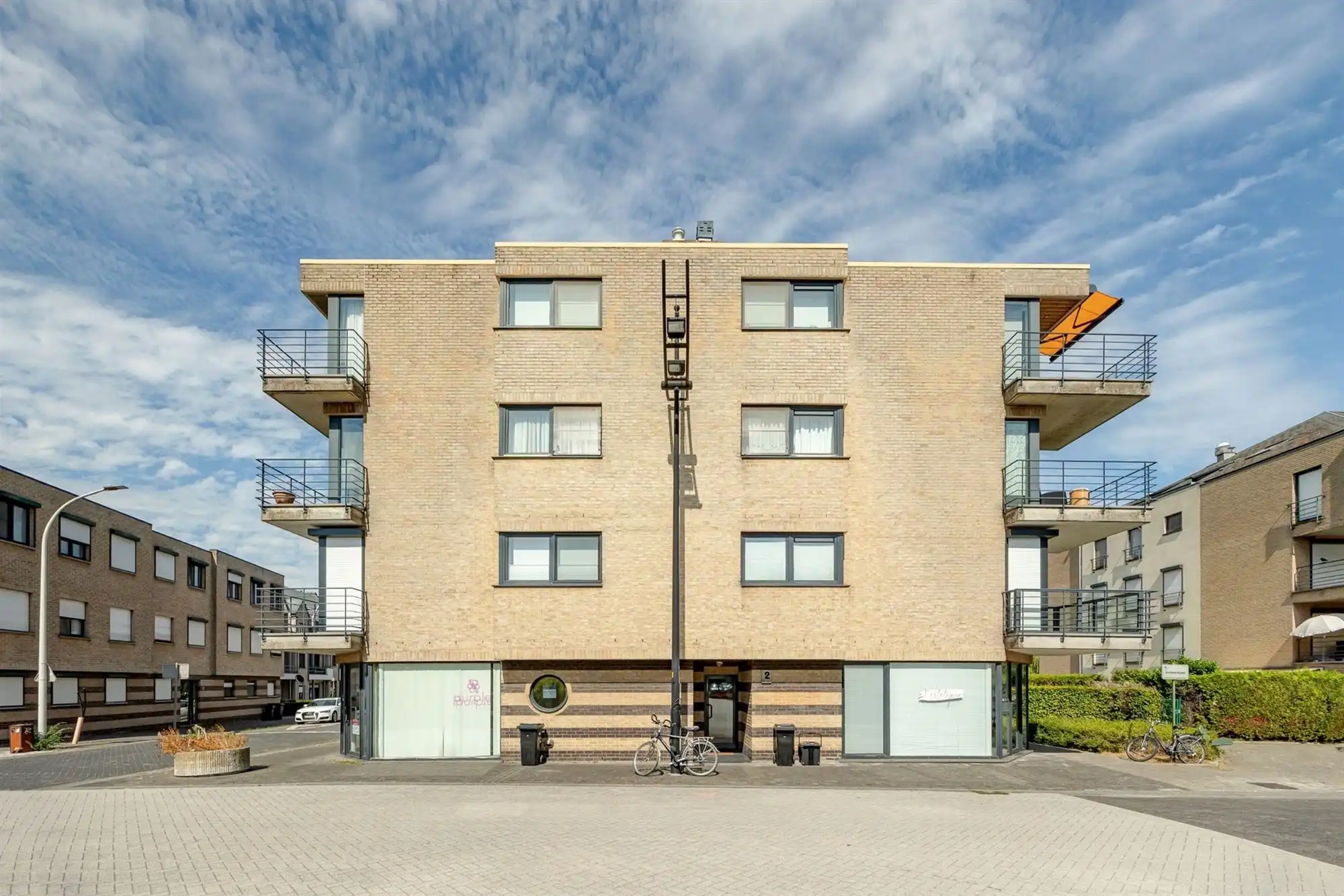 Instapklaar energiezuinig appartement met 2 slaapkamers en terras in Burcht foto 21