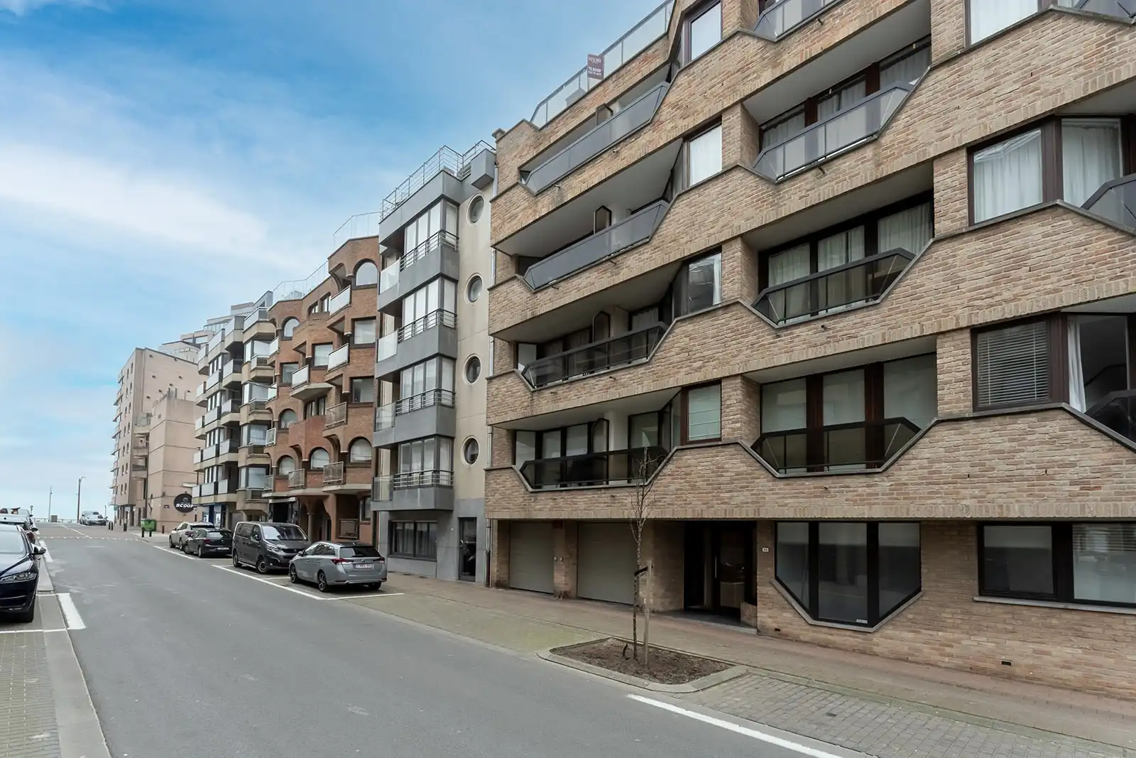 Prachtige penthouse met grote zonneterrassen (50 m²), met zijdelings zeezicht. foto 18