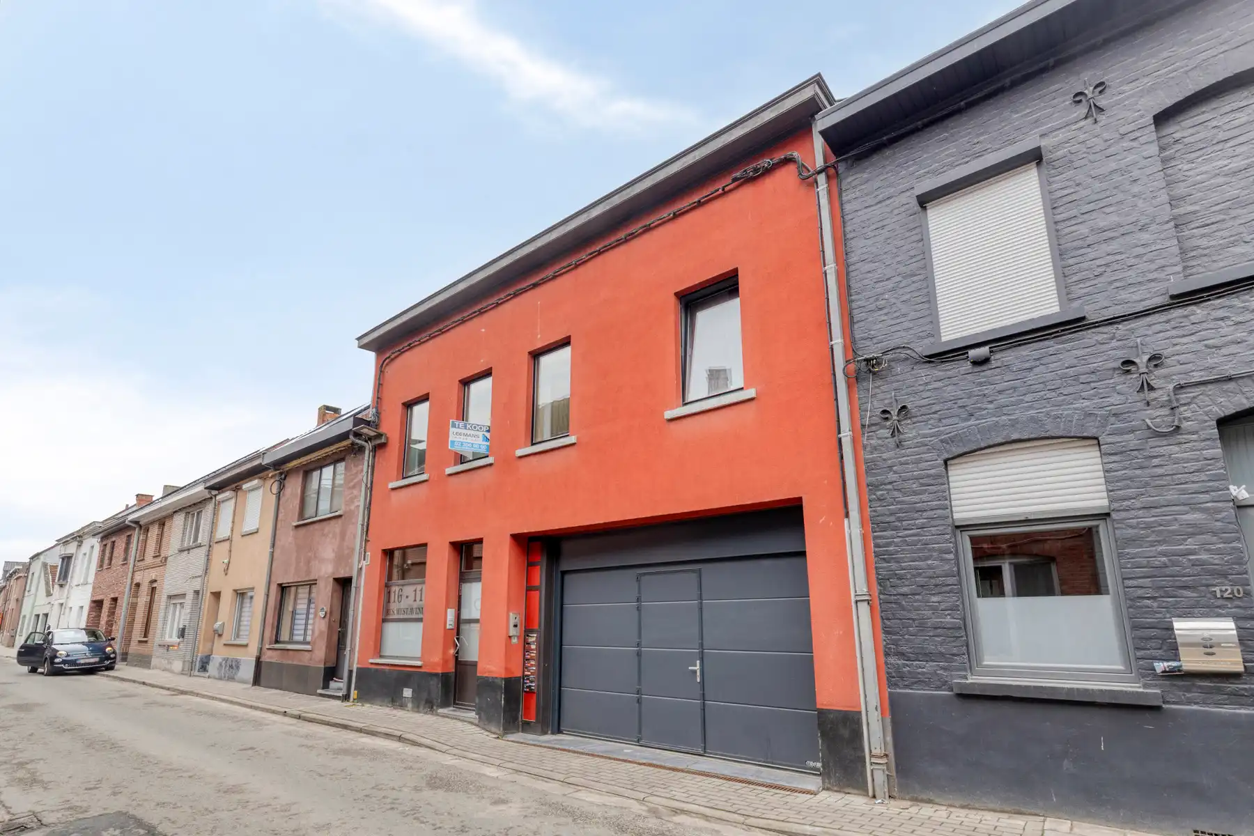 Instapklaar appartement met terras en garage in het centrum van Ninove! foto 2