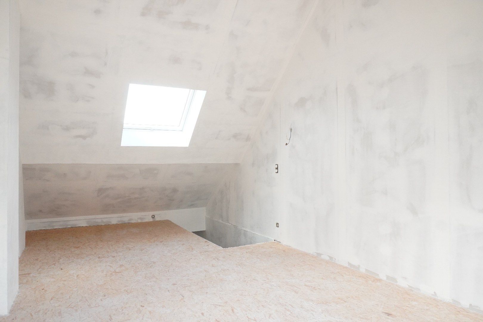 Gerenoveerde rijwoning in Lokeren, centrum. foto 13