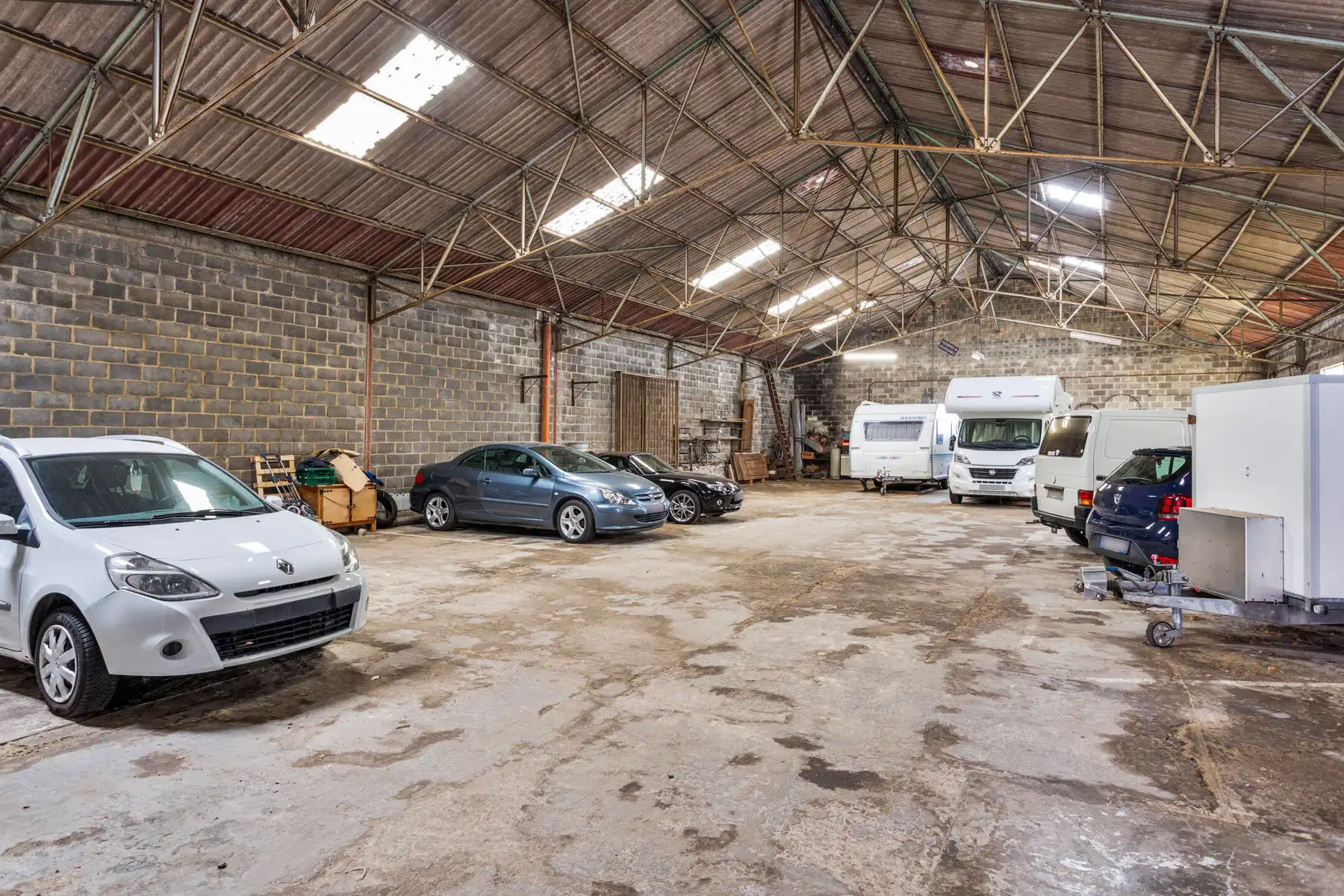 Solide woonst met vergunde loods 450 m2 + atelier (65 m²)  foto 3