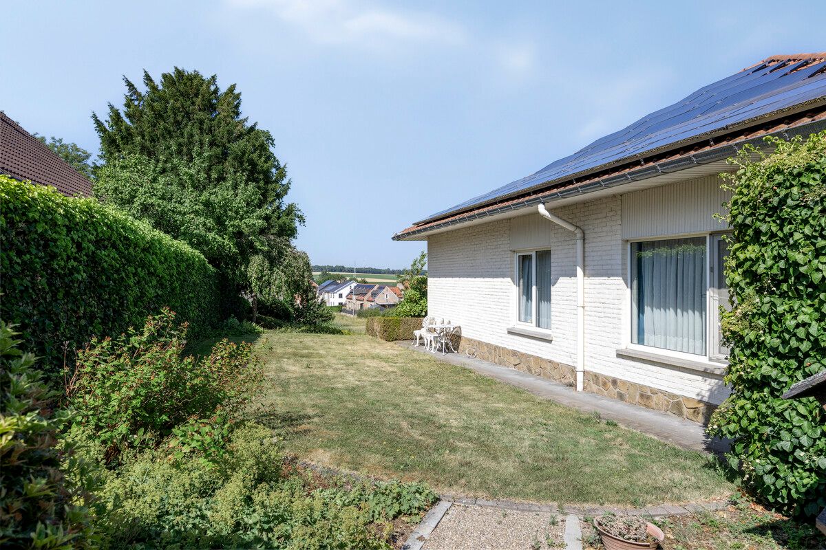 Woning met ruim perceel en bijgebouwen foto 18