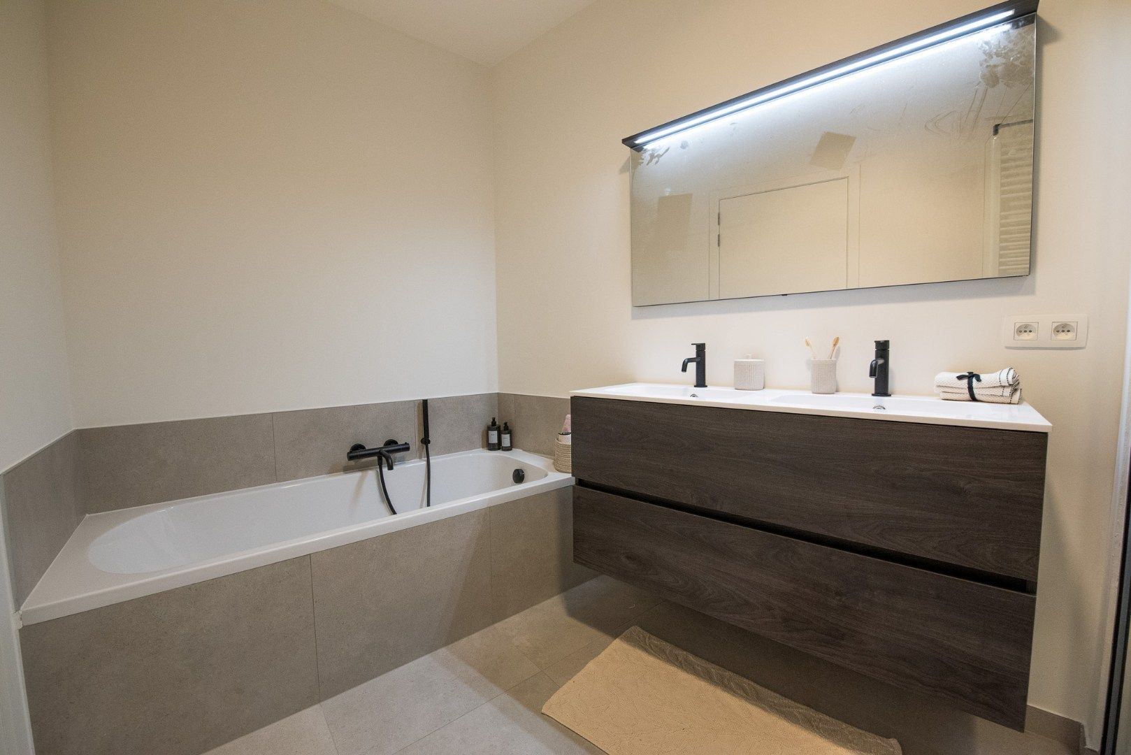 🏡 Nieuwbouwwoning TE KOOP in het centrum van Deerlijk! foto 14