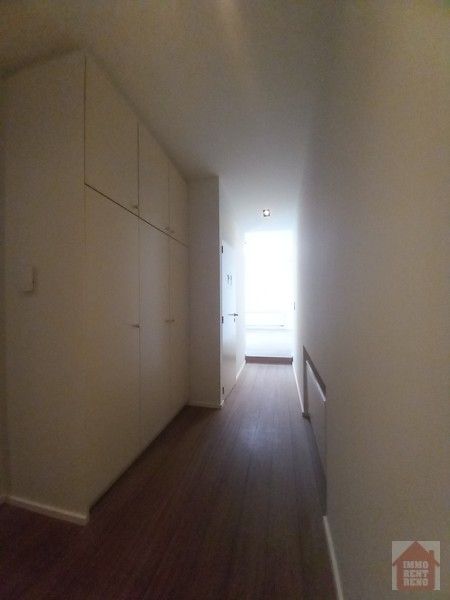 Zeer ruim triplex appartement te huur in centrum Tienen foto 3