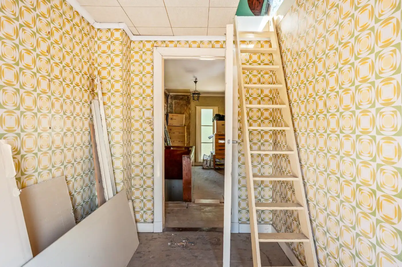 Charmante, te renoveren woning met 2 slpk., garage en tuin foto 18