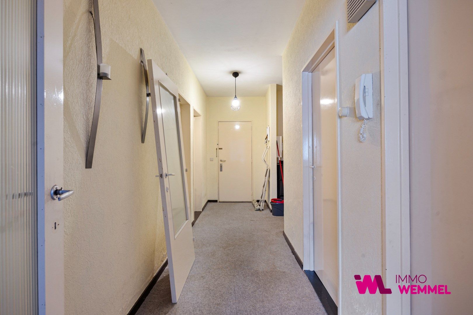 Gelijkvloersappartement met 2 slaapkames en kelder. foto 5
