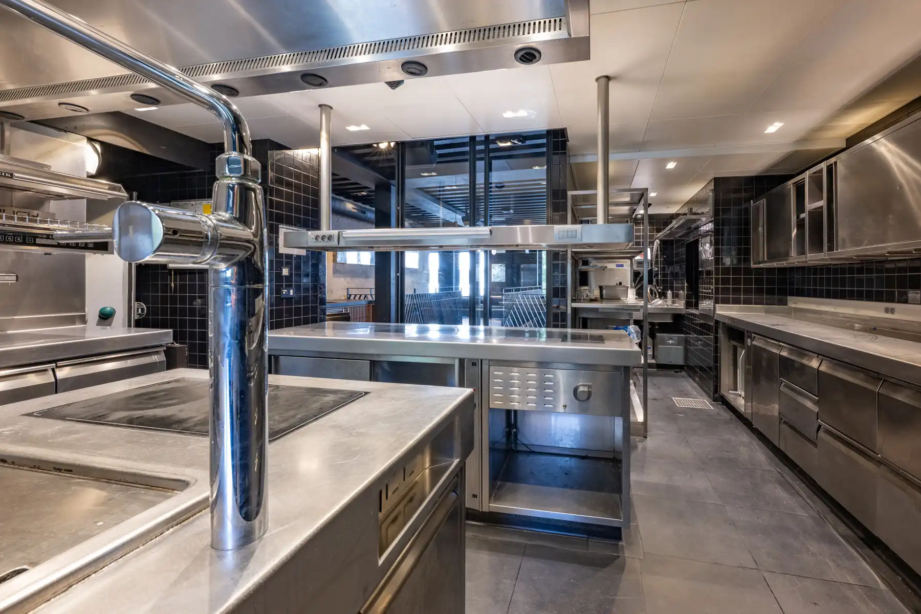 Exclusief horecapand met terras op toplocatie foto 15