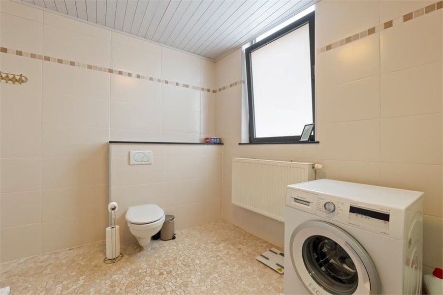 ENERGIEZUINIGE STADSWONING MET ZONNEPANELEN IN HET CENTRUM VAN SINT-TRUIDEN foto 19