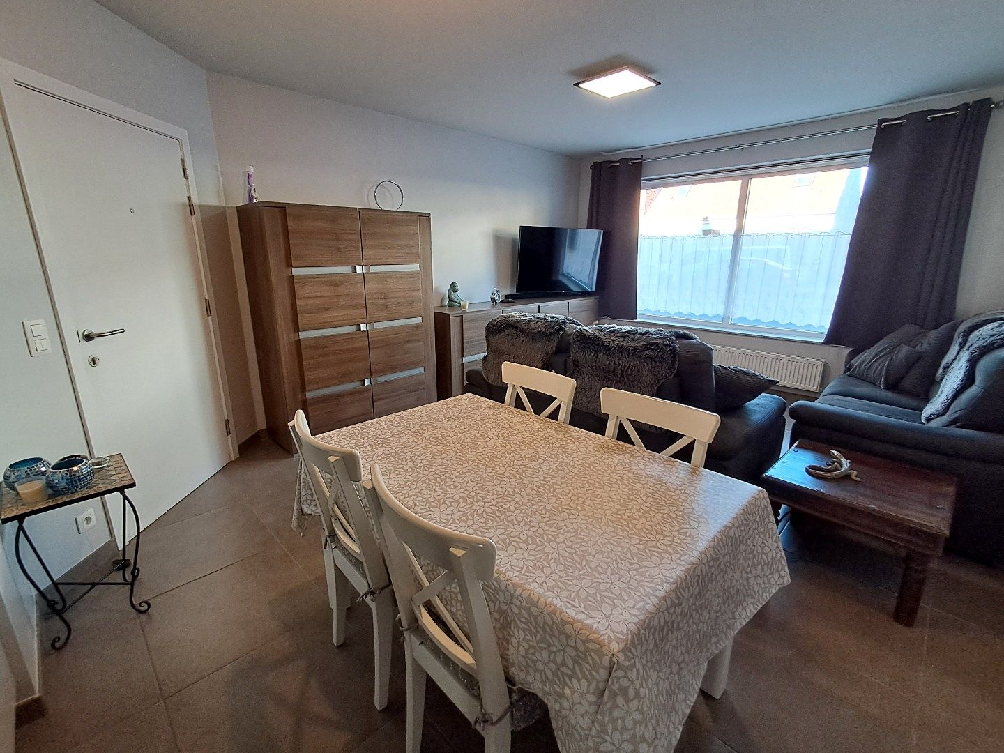 Gelijkvloers appartement in het centrum van Sijsele. foto 2